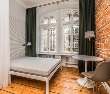 Klasyka i nowoczesność na Starym Mieście - Photo 3