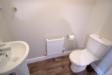 2 bedroom semi-detached house to rent - Photo 2