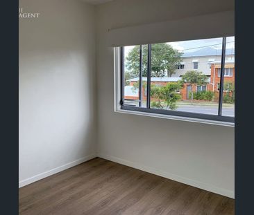 NEAT & TIDY IN A PRIME POSITION - Photo 6