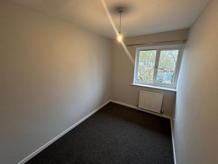 2 bedroom end of terrace house to rent - Photo 2