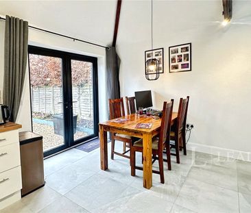 1 bedroom bungalow to rent Riverside Road, Luton, Bedfordshire, LU3 - Photo 5