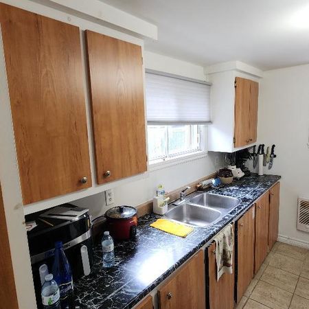 Grand 4 1/2 sur deux étage avec cour à Salaberry-de-Valleyfield 1215$ - Photo 3