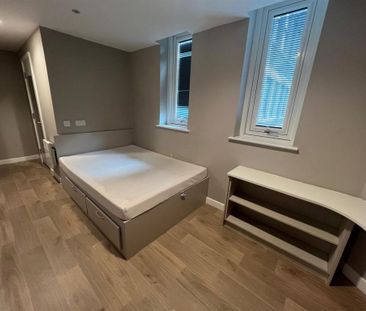 House to rent - Photo 2