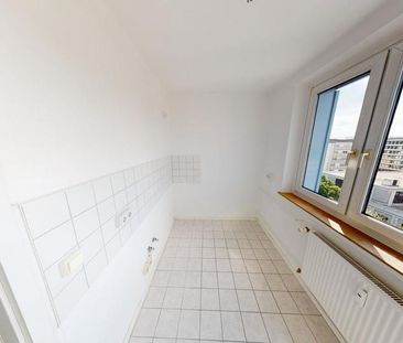 Modernisierte 2-Raum-Wohnung mit Balkon - Foto 5