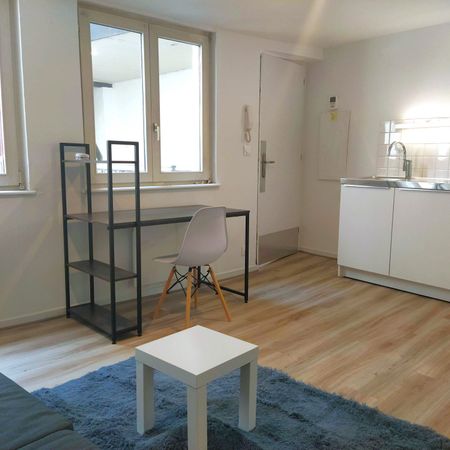 Un beau studio meublé – Kléber / Rue du 22 Novembre - Photo 4