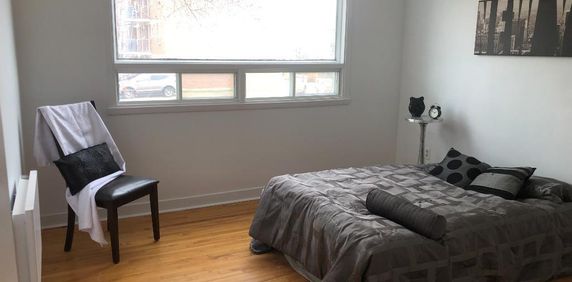 4 1/2 situé à Ste-Foy, A/C, Internet, stationnement - Photo 2