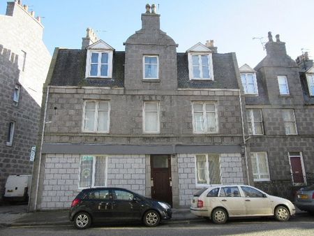 Flat A, 21 Menzies Road, AB11 9AX, Aberdeen - Photo 2