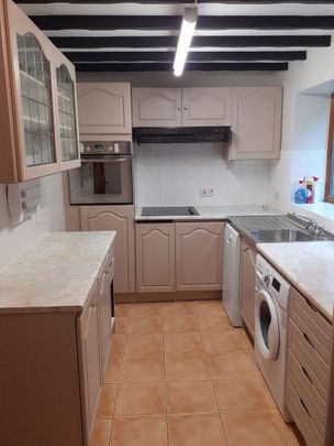 3 bedroom semi-detached house to rent - Photo 1