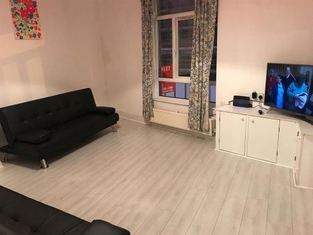 5 bedroom flat to rent - Photo 2