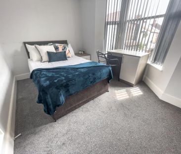 6 bedroom terraced house to rent - Photo 1