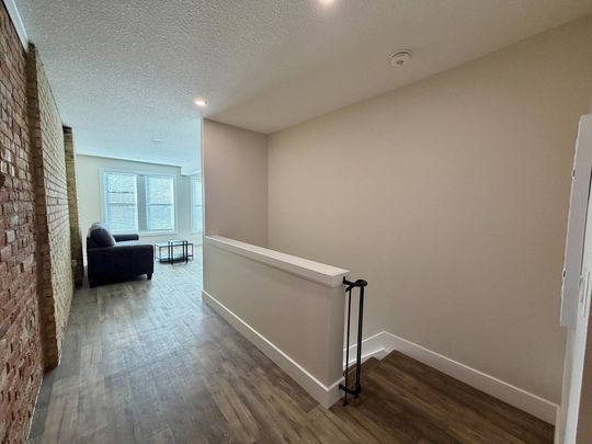 For Lease - 537 Talbot Street Unit# 1, St. Thomas, Ontario - Photo 1