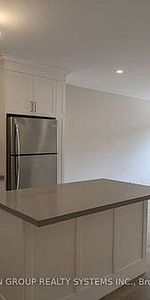 2 Bed & 1 Bath - HOUSE upper Level - Photo 4