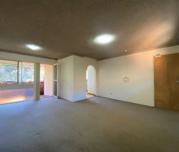 “2 Bedroom Apartment!!” - Photo 1