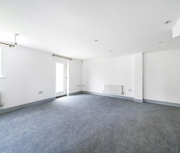 2 bedroom maisonette to rent - Photo 1