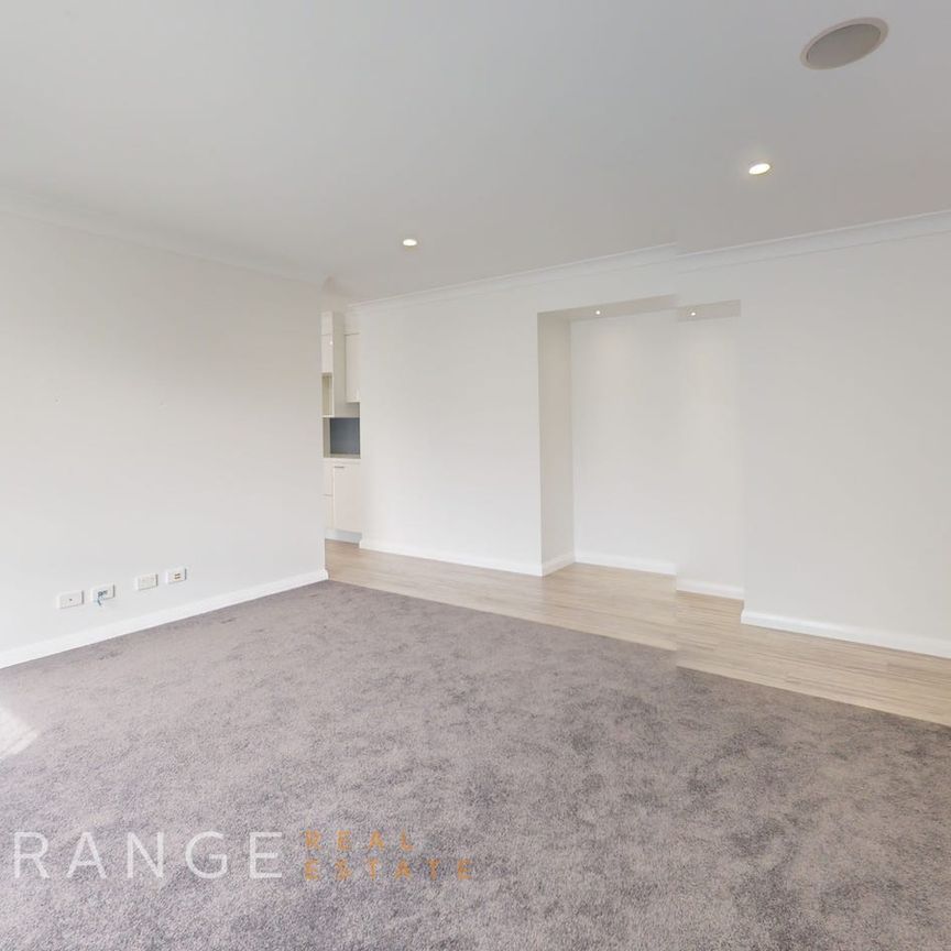 SPACIOUS & MODERN FAMILY LIVING - Photo 1