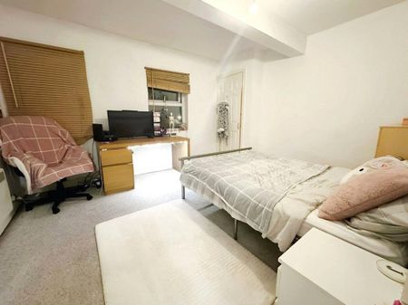 5 bedroom terraced house to rent - Photo 2