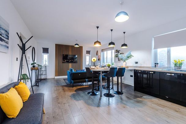 2 bedroom serviced apartment to rent - Photo 1