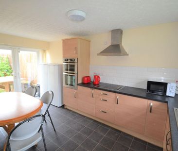 1 bedroom in a house share to rent - Photo 1