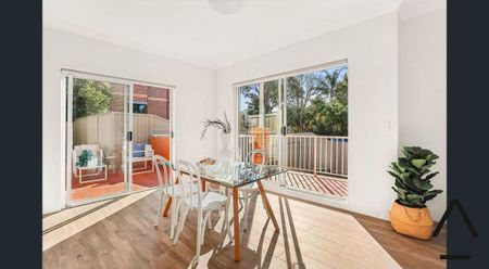 Exceptional North Facing Modern 3 bedroom Townhouse - Photo 4