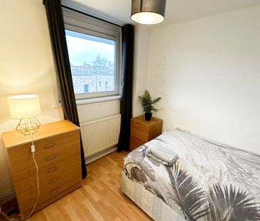 Room in a Shared House, Hanbury Street, E1 - Photo 1