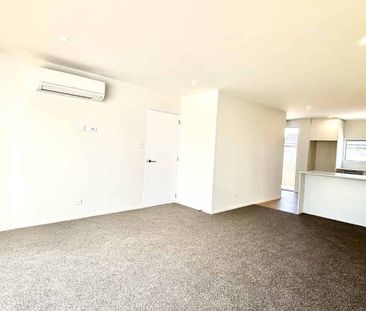 Stunning Property - Photo 2