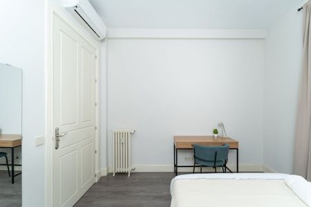 Calle de Blasco de Garay, Madrid, Community of Madrid 28015 - Photo 3