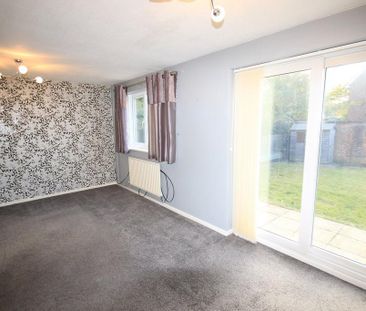 3 bedroom semi-detached house to rent - Photo 2