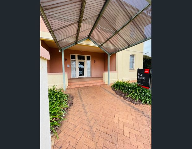 B/127 Wingewarra Street, Dubbo, NSW 2830 - Photo 1