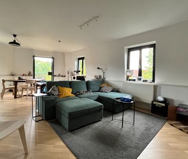 Hedendaags 2 slpk-appartement met balkon - Foto 2