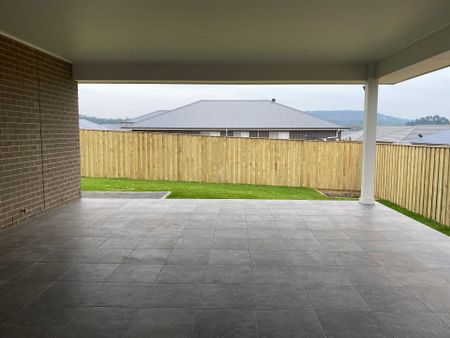 Large Family Home - Photo 5