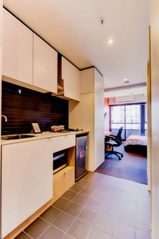 Large South Studio - Photo 3