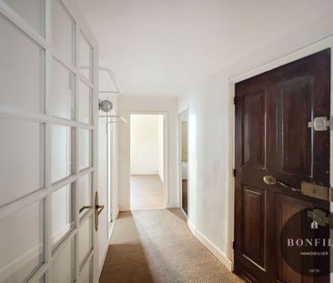 A LOUER AVIGNON INTRAMUROS (84000): T4 non meublé -au charme de l'a... - Photo 6