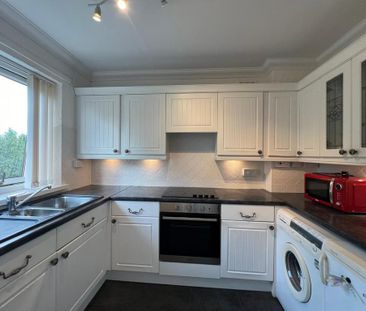 2 bedroom flat to rent - Photo 4