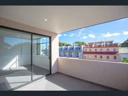 Spacious and stylish two bedroom apartment - Photo 5