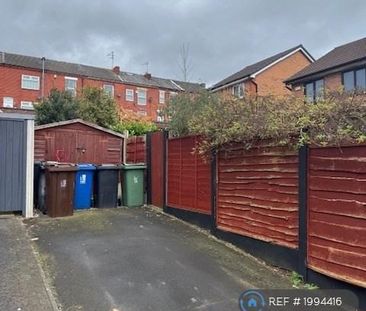 3 bedroom semi-detached house to rent - Photo 4