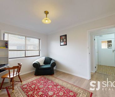 Three Bedroom Home on Oxley - Photo 4