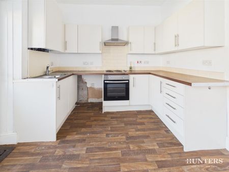 2 bedroom House To Let - Photo 2