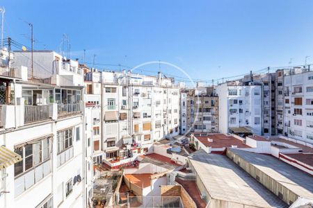 2 bedroom luxury penthouse for rent in Valencia, Spain - Photo 5