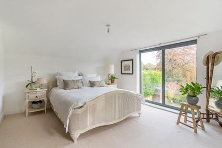 4 bedroom detached house to rent - Photo 4