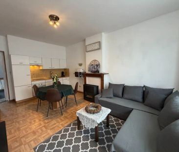 Gemeubeld appartement met één slaapkamer in een gebouw zonder lift. - Foto 3