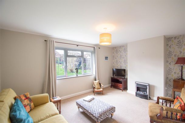 Ash Grove, Haverhill - Photo 1