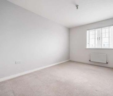Elton Close, Aylesbury, HP18 - Photo 1