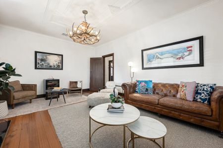 2 Bedroom + Study Top-Floor Art Deco Elegance in the Heart of St Kilda - Photo 5