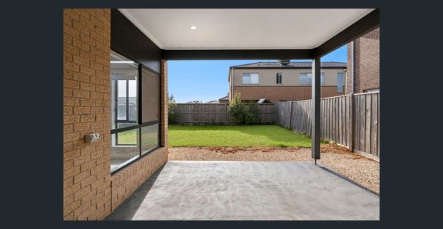 LOW MAINTENANCE CONTEMPORARY FANFARE IN WESTBROOK - Photo 1