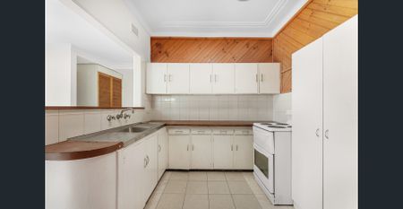 Centrally Located Family Home - Photo 4