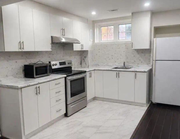 BASEMENT - 404 NAIRN CIRCLE — 2 Bedroom - Photo 1