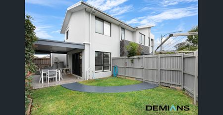 Mclachlan Place. The place to be. - Photo 3