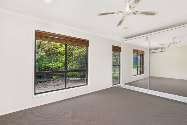 15 Dorsey Street, Crestmead QLD 4132 - House For Rent | Domain - Photo 1