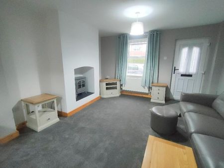 2 bedroom terraced house to rent - Photo 4