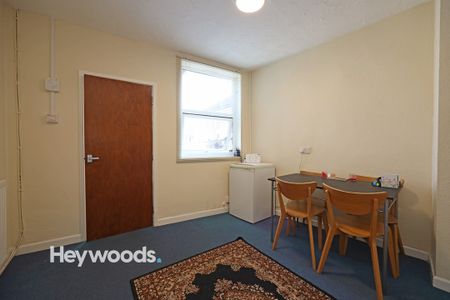 2 bed terraced house to rent in Silverdale Road, Newcastle-under-Lyme, Staffordshire - Photo 3